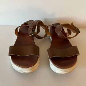 MIA- Women’s Platform Sandal: Cognac